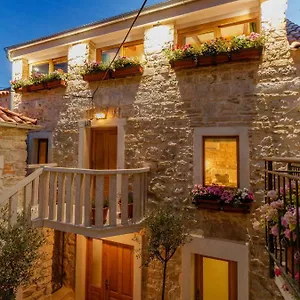 Stone House Luxury Affittacamere